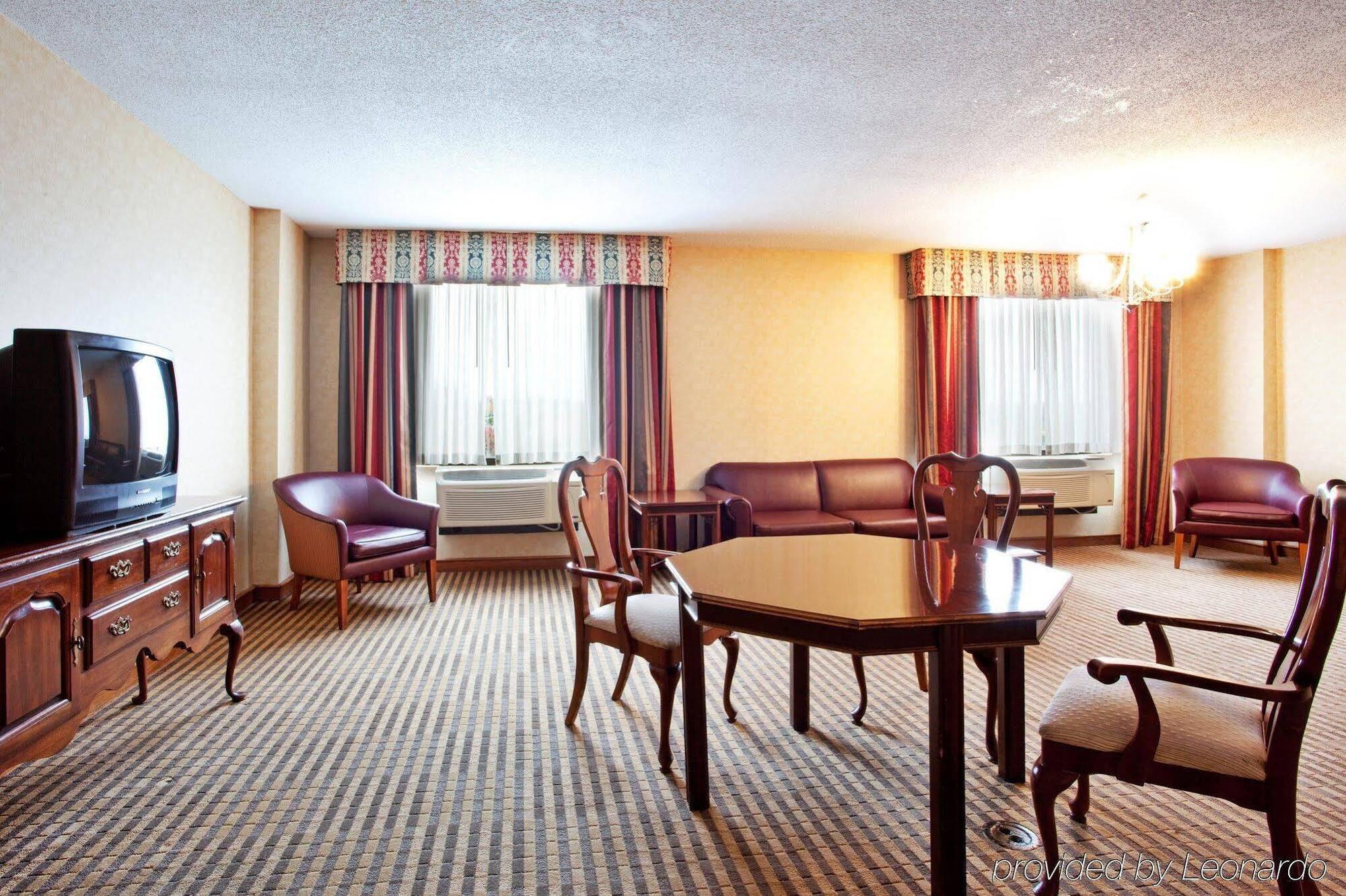 Lynchburg Grand Hotel エクステリア 写真